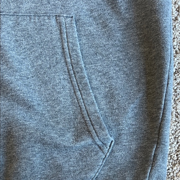 Under Armour Hoodies in Burgundy, Gray, and Olive EUC Men’s Small - Picture 8 of 13